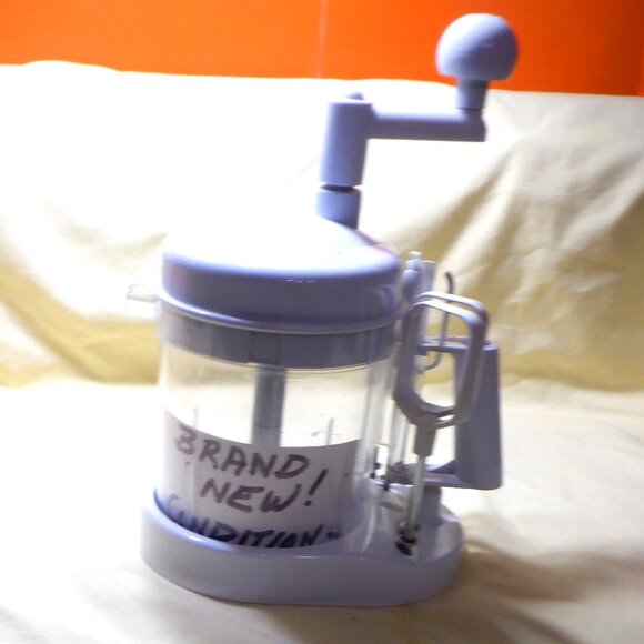 *** HAND MIXER *** Gift Used Once - Picture 2 of 3